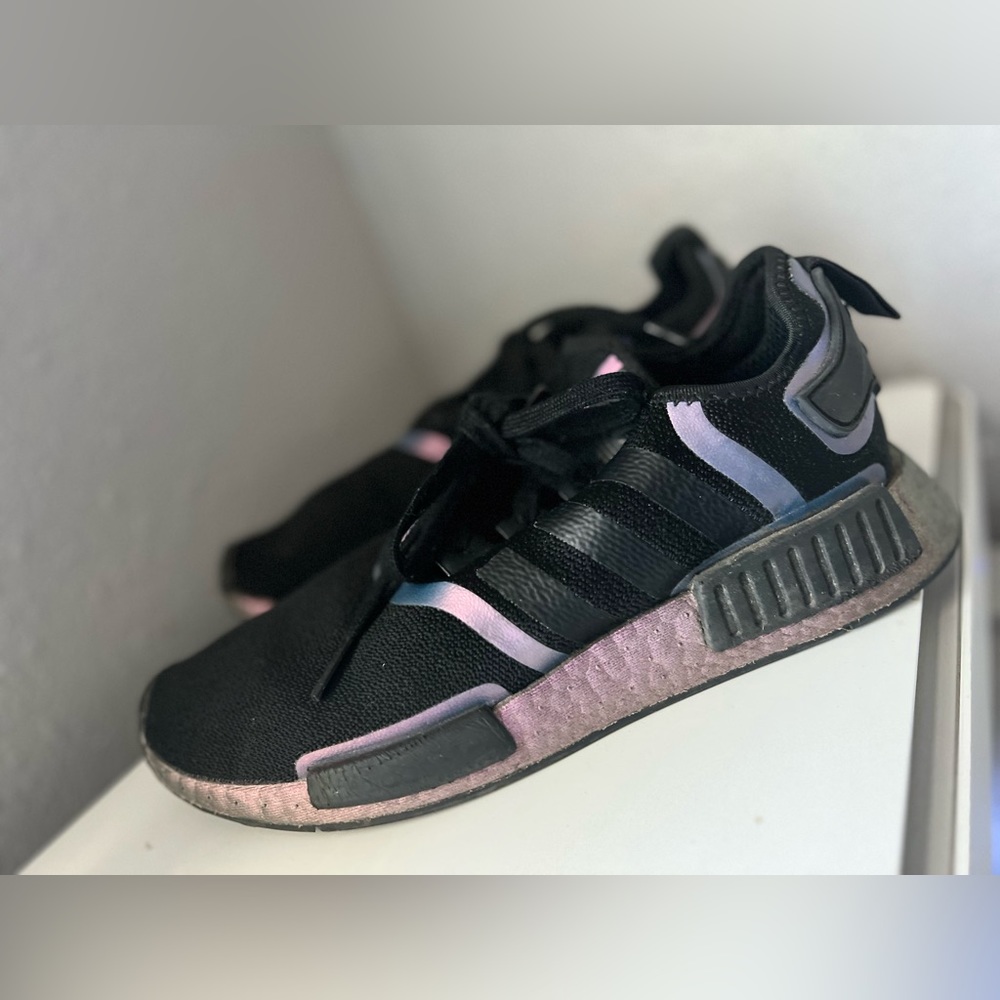 Adidas nmd r1 eggplant